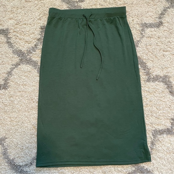 T-shirt skirt - Picture 3 of 3